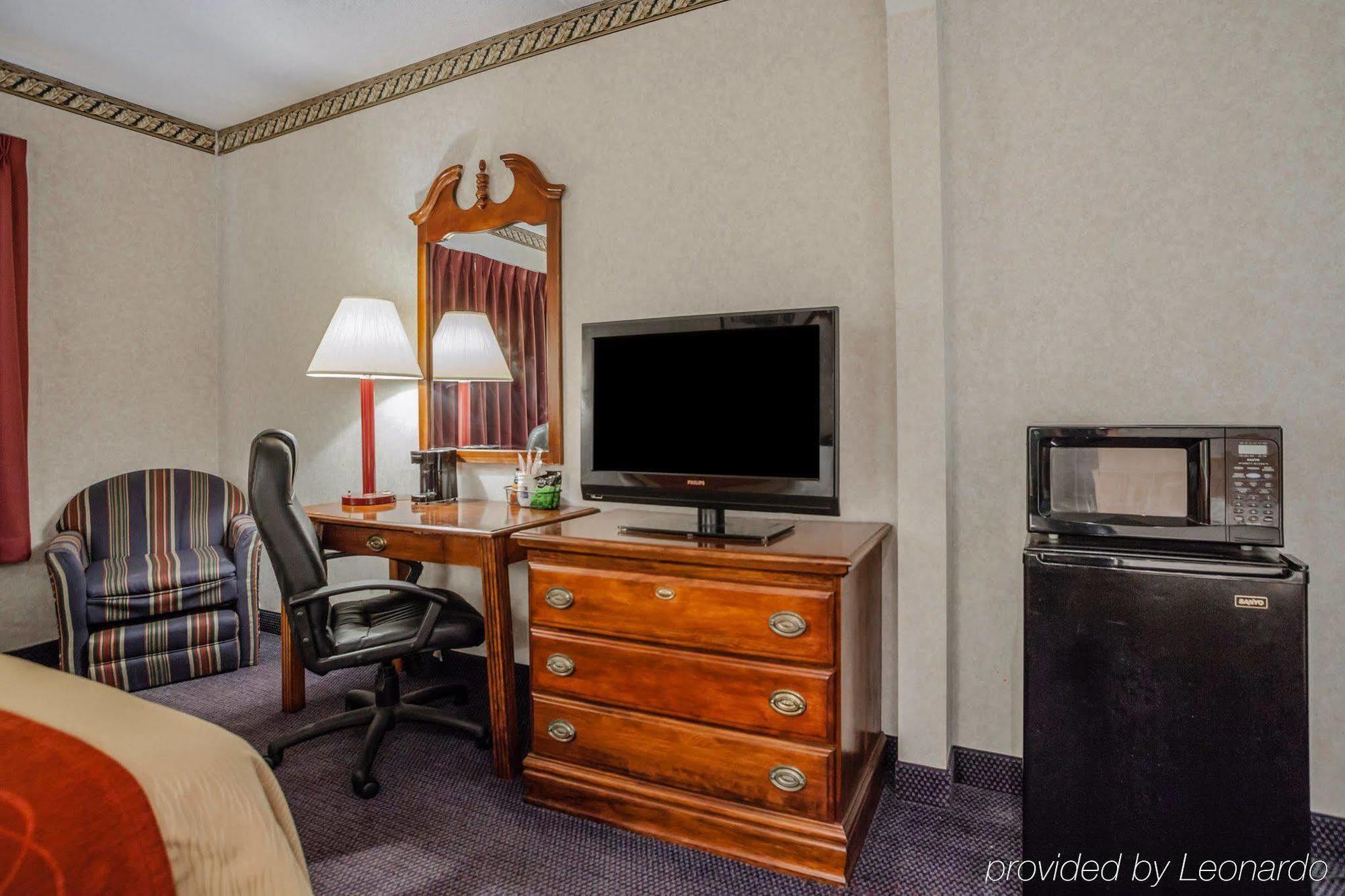 Comfort Near Nj Turnpike Inn 2*